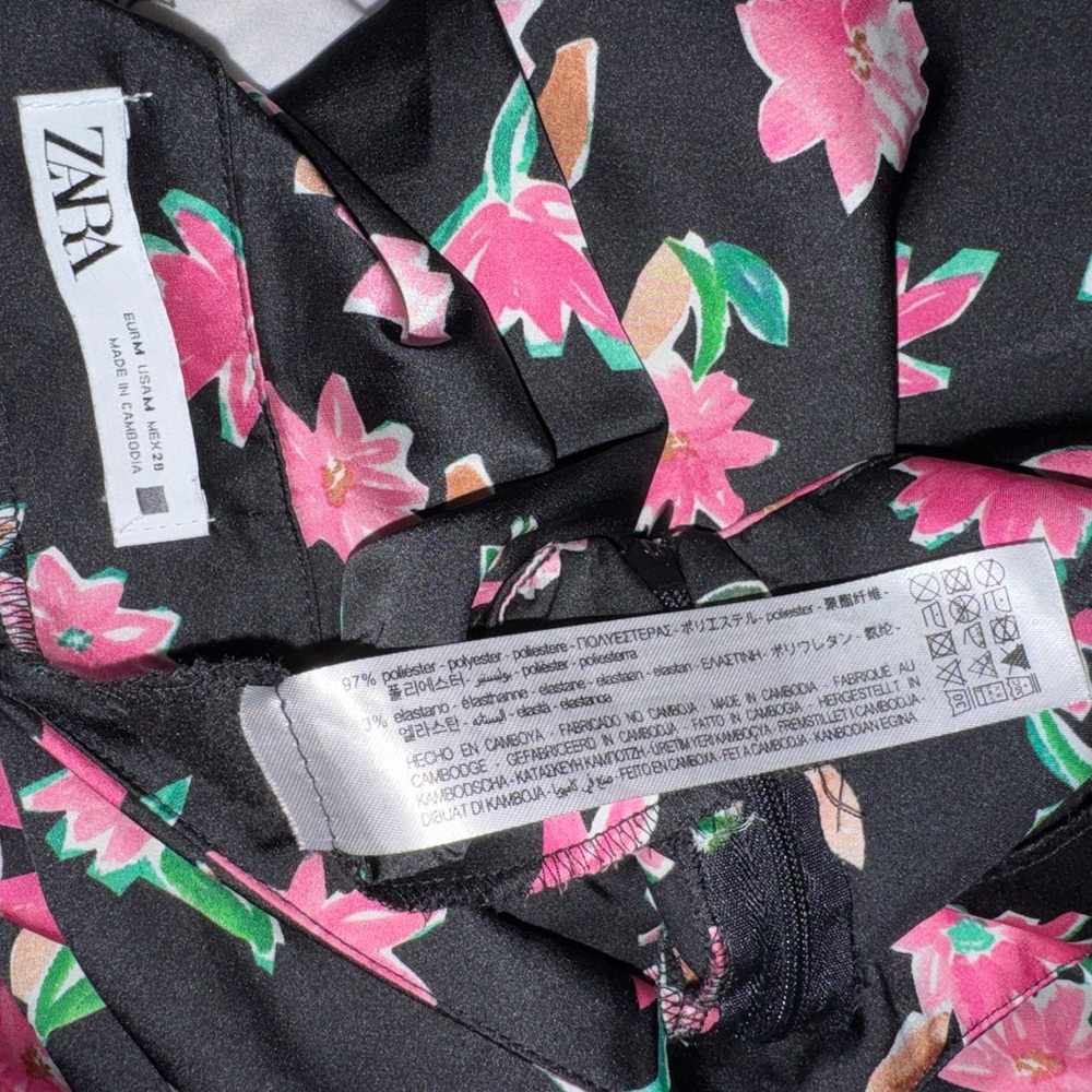 Zara Black A-Line Skirt with Pink Floral Design Size Medium - Picture 7 of 7